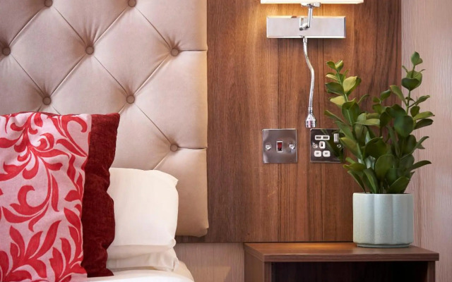 The Kingston Theatre Hotel