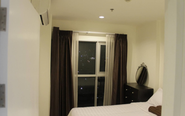 Highrise Cityview Aspire Condo Gym Pool