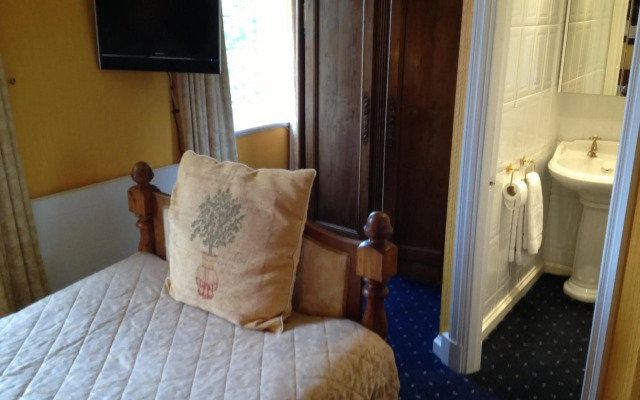 Ty Newydd Country Hotel