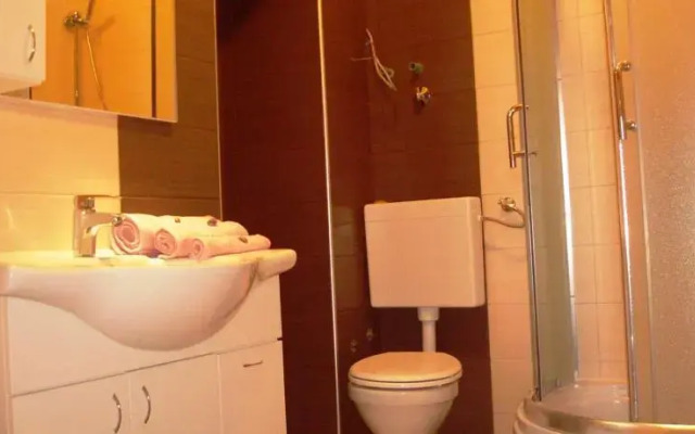 Apartment Fara