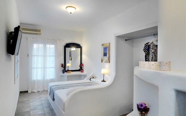 Aloni Hotel