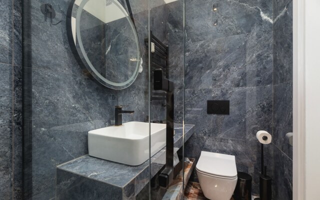 Mickiewicza Apartment Cracow by Renters