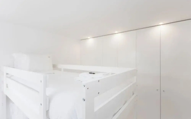 Colorwave Terrace House