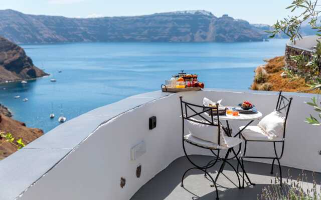 Pearl of Caldera Oia Boutique Hotel