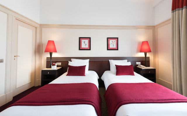 Hotel Plaza Biarritz Plage - Handwritten Collection
