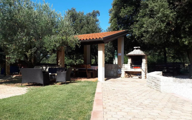 Guesthouse Barboska-pool & tennis court