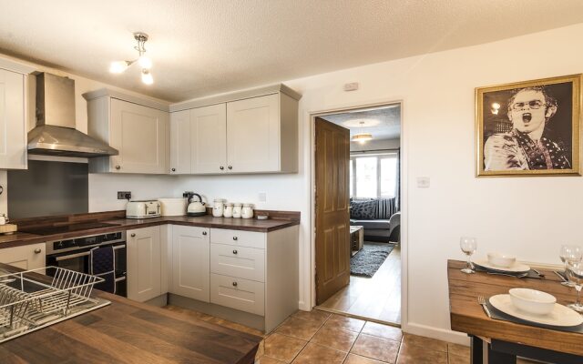 Field View - 3 Bedroom Holiday Home