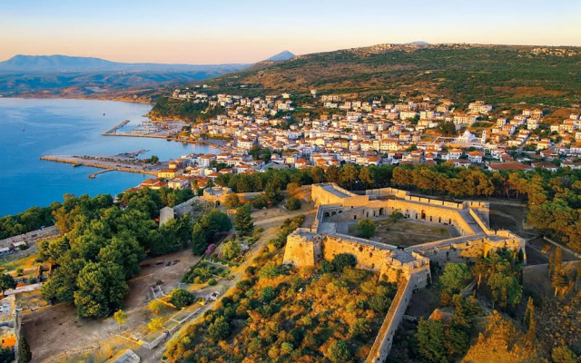 Pylos Sunset Retreat With Panoramic Sea Views