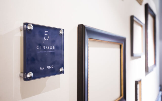 Cinque Luxury Rooms