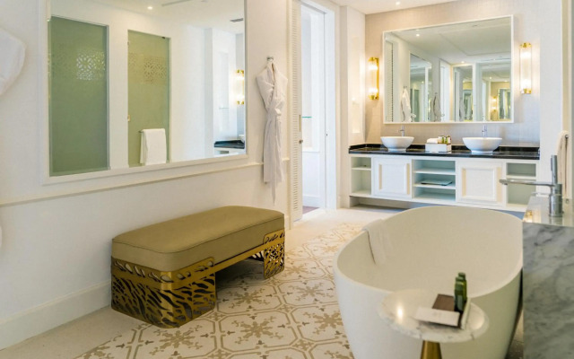 Royal Saray Resort