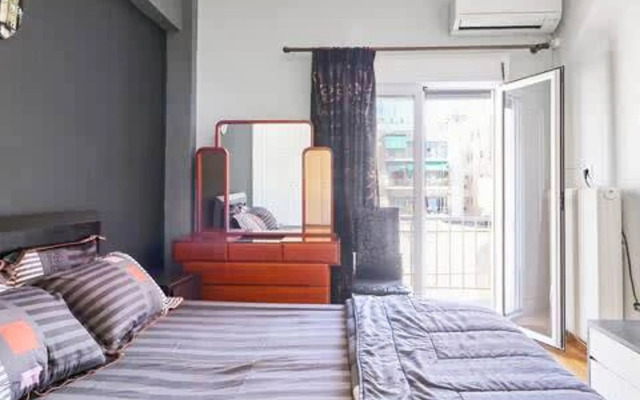 Topfloor central apartment with urban view