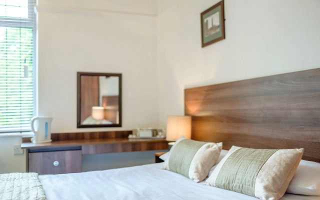 The Yenton Hotel