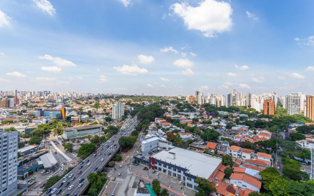 Charlie Thera Ibirapuera