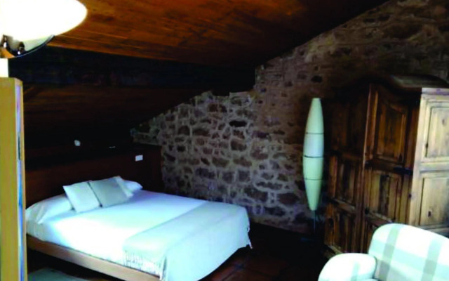 Real Posada De La Mesta