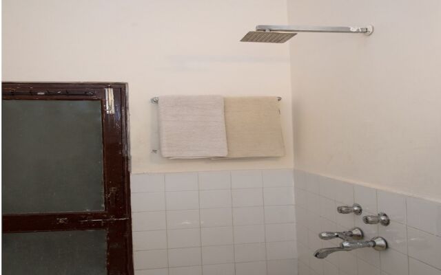 OYO 13357 Destiny Inn