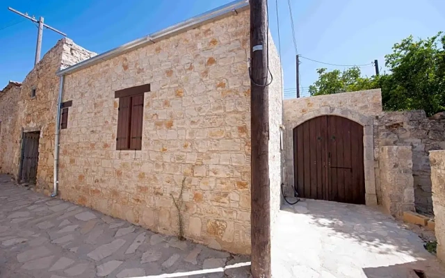 Oinoessa Traditional Boutique Houses