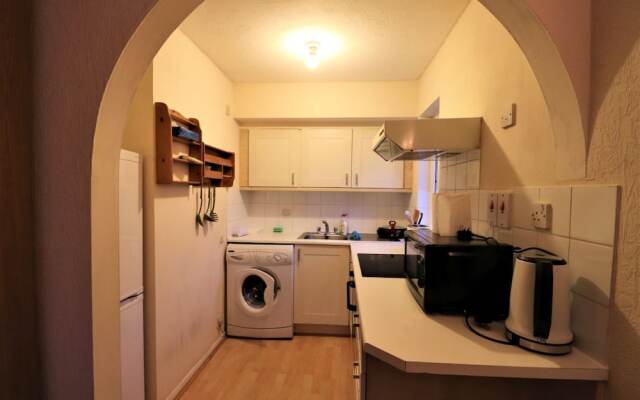 A Comfortable Studio On Pavillion Way Burnt Oak