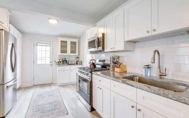 Walk to Campus & Palmer Square: Dtwn Townhome