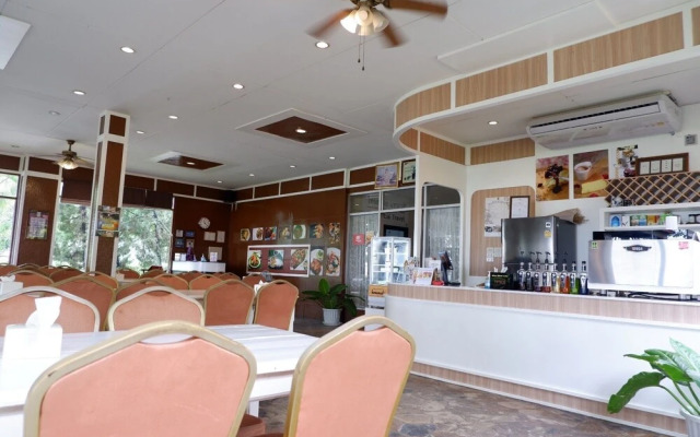 Uthai River Lake Resort