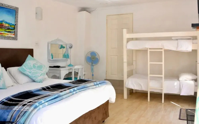 Travellers Guest House