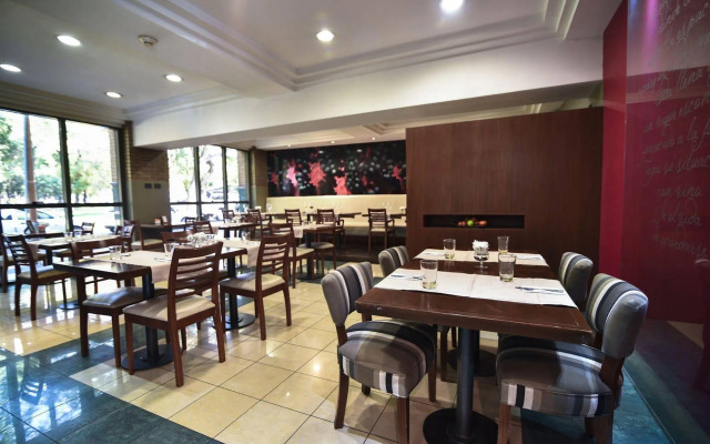 Portal Plaza Suites