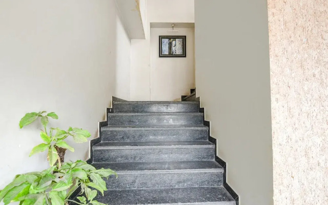 Fabhotel Gazelle Inn I