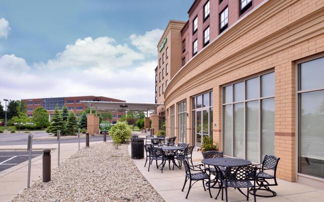 Holiday Inn Madison at The American Center by IHG
