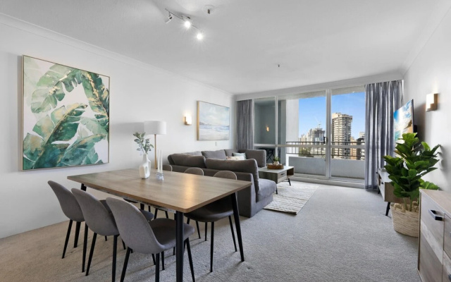 Ocean View 2-bed With Pool, Tennis Court & BBQ – Guest Rooms – Gold Coast