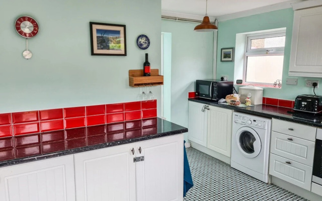 62 Danlan Road, Burry Port