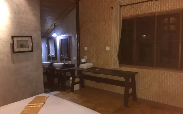 J2B Beach Bungalows
