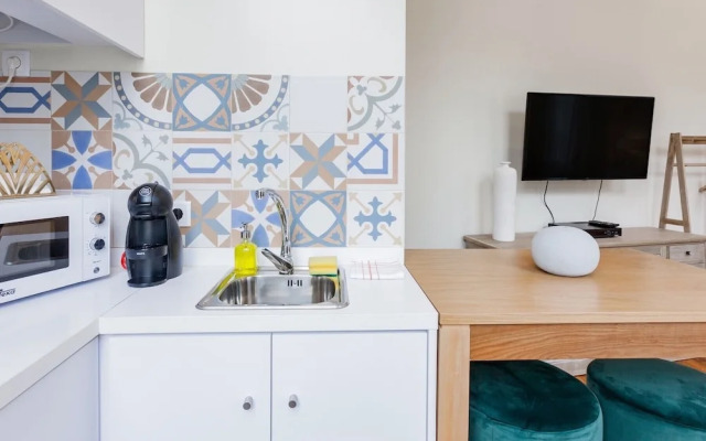 Nada04 · Studio Apartment With Balcony Next to Ribeira