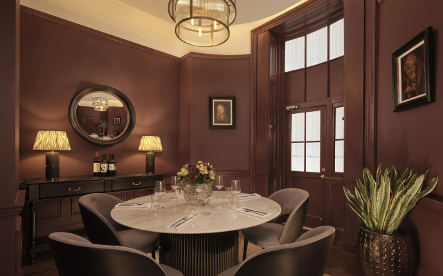 Holmes  London