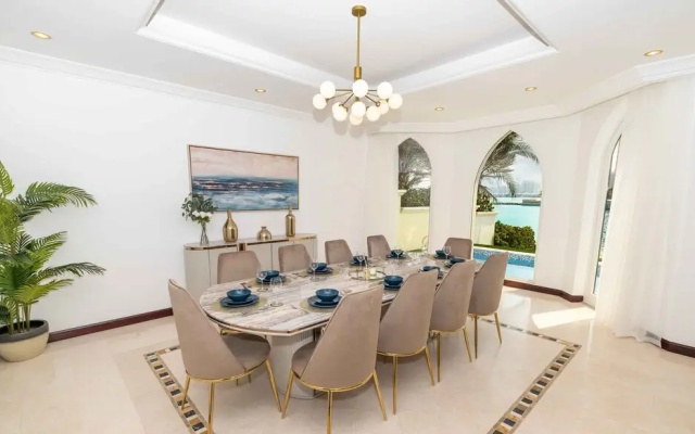 LUX The Luxury Sunny Shores Palm Villa