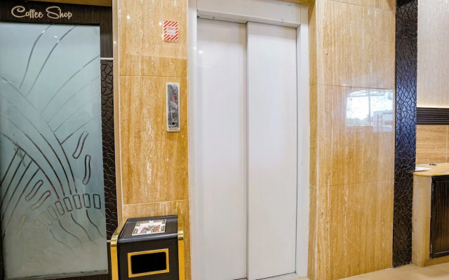 Fabhotel Kamran Residency