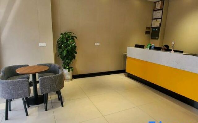 Pod Inn Yanxuan Hotel (Shanghai Long-Distance Bus Terminal)