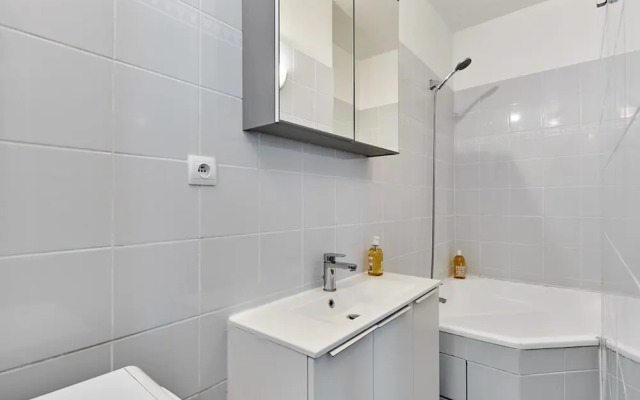 Charming 1 Bedroom Apartment Le Marais