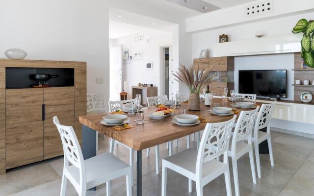 Villa I Chiani 8 Emma Villas