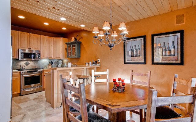 Evergreen Townhomes by Steamboat Resorts