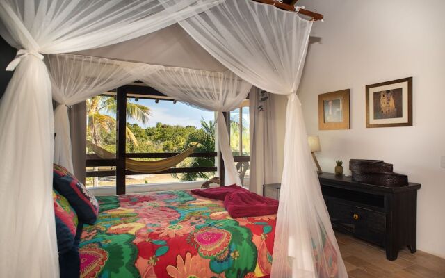 Vila do Outeiro em frente a praça da igreja