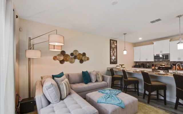 Charming Vacation Townhome with Pool CG1576