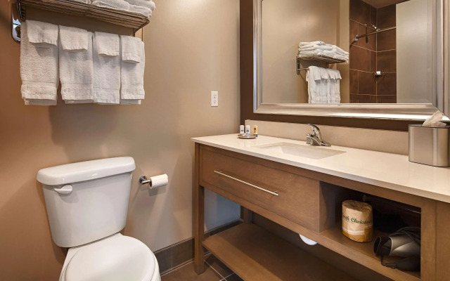 La Quinta Inn and Suites by Wyndham Tulsa Downtown - Route 66
