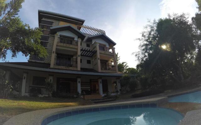 G's Grand Resort and Convention Center