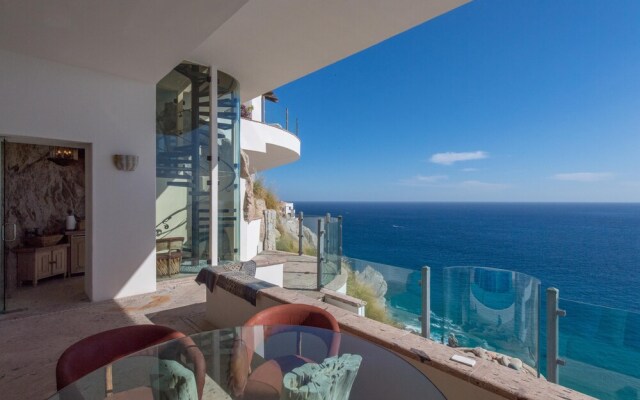 Sophisticated Cliffside Platinum Villa Turquesa 9BR Overlooking the Pacific