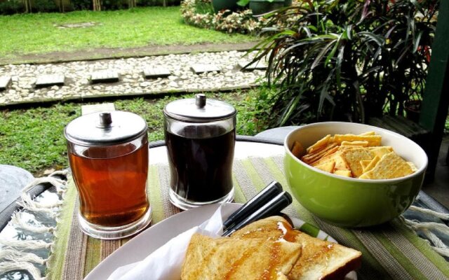 Mango Tree Dipudjo Homestay