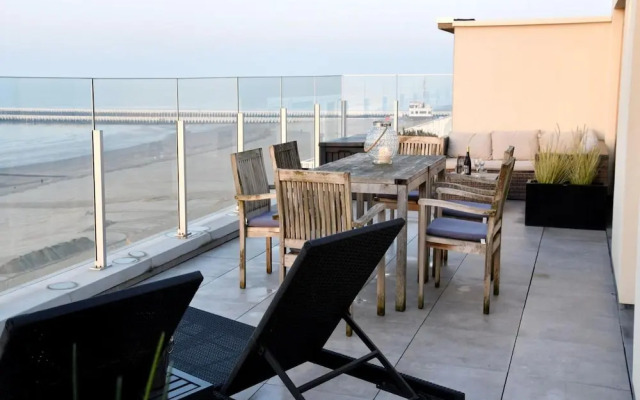 Attic Apartment Nieuwpoort With Coastal Views