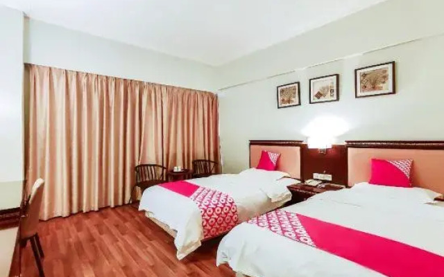 Huayu Hotel