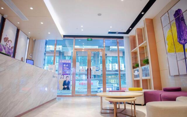 Lavande Hotel Wuhan Optics Valley Plaza