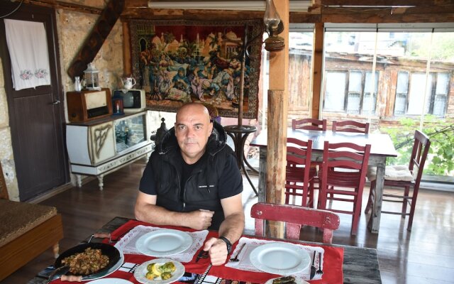 Sardunya Konak