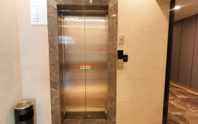 Accompanying Hotel·Yipin (Shanghai Lujiazui Financial and Trade Zone)