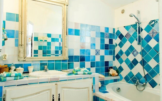 Domaine De La Provenç'âne Le Pigeonnier